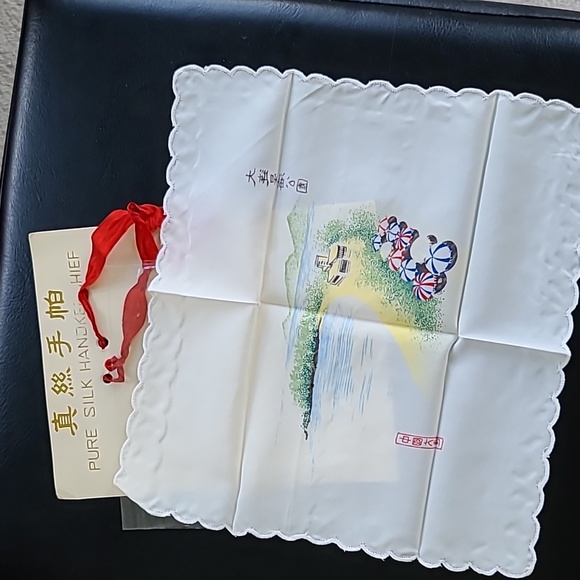 Pure silk handkerchief - Picture 3 of 6